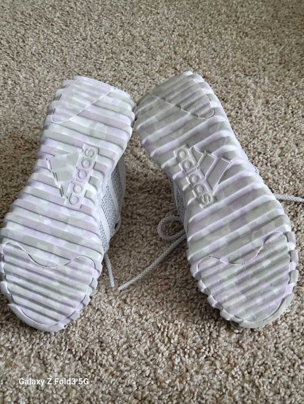 ♥️EUC♥️ Adidas Girls Lightweight Athletic Shoes - Pale  Gray - Picture 5 of 8